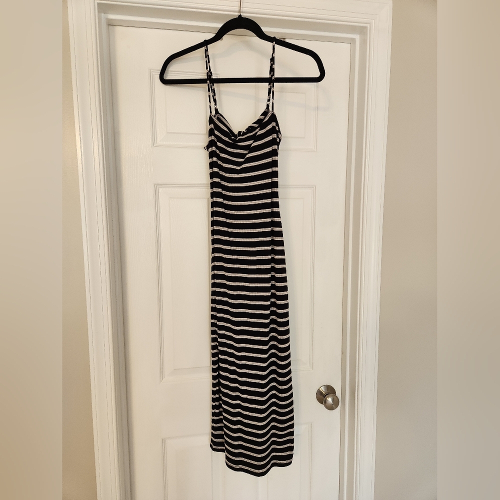 Black and White Striped Maternity Dress w/ Tie Back, Size L